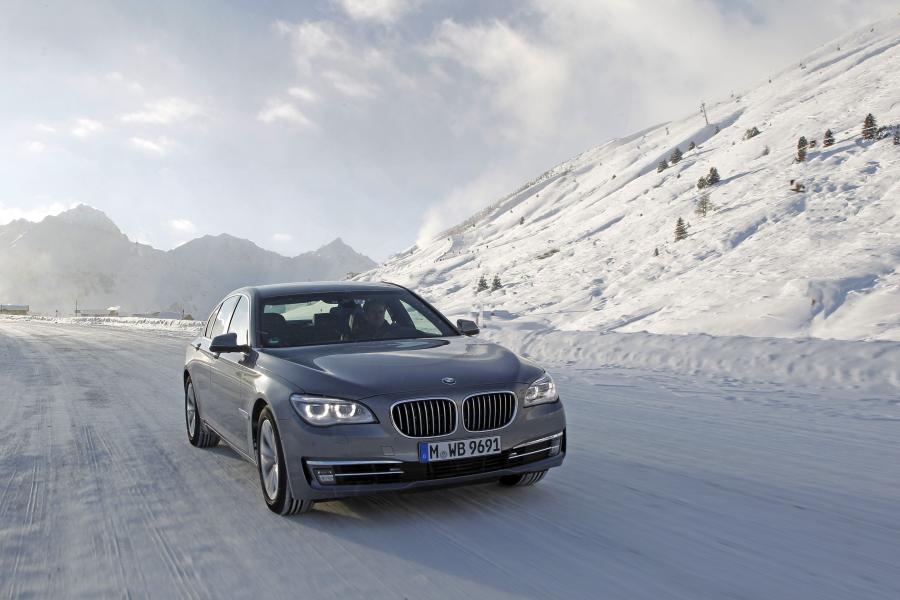  BMW 740d xDrive (F01) 2012 года  (WW) (фото 8 из 12)